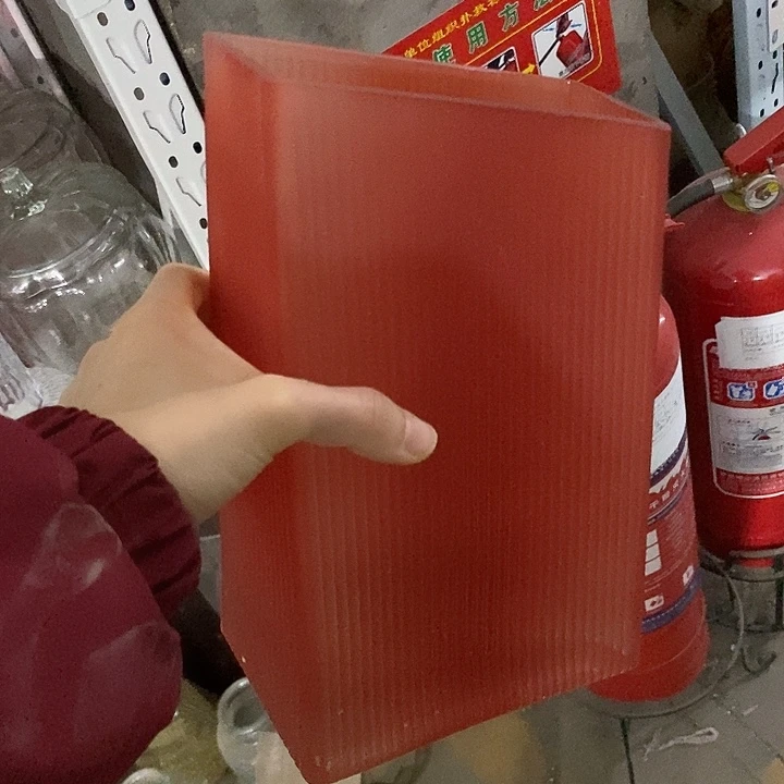 玻璃15x24手工测量会有误差划痕不退