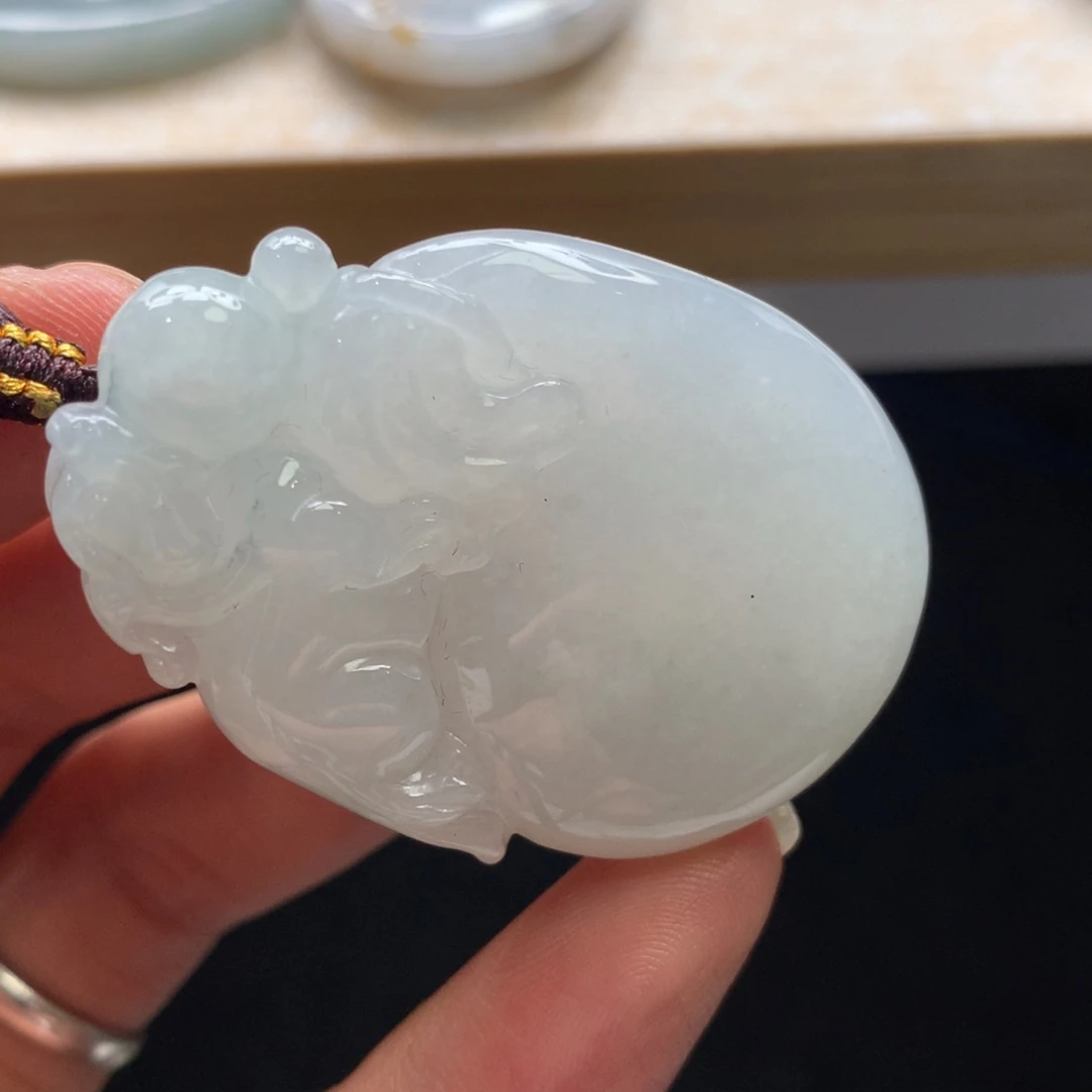 翡翠未镶嵌颈饰吊坠