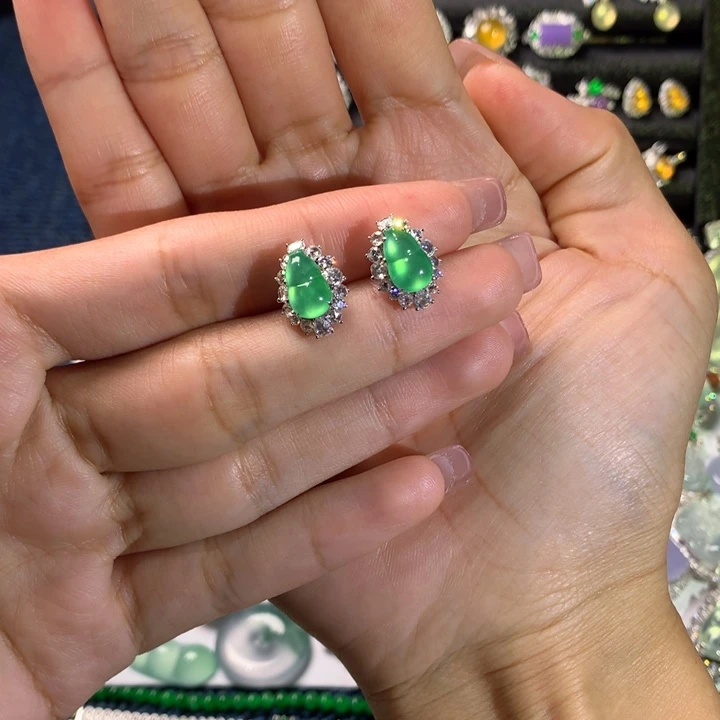 翡翠18K金镶嵌耳饰龙石种葫芦