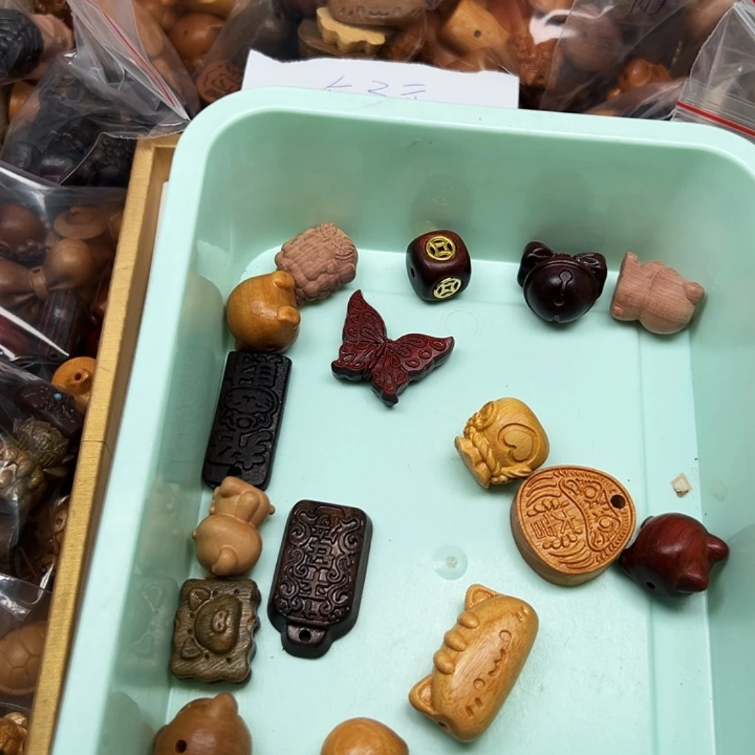 你****大叶紫檀（黑酸枝木类）