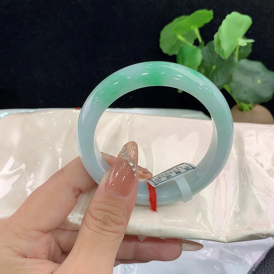 翡翠手镯未镶嵌正57.5