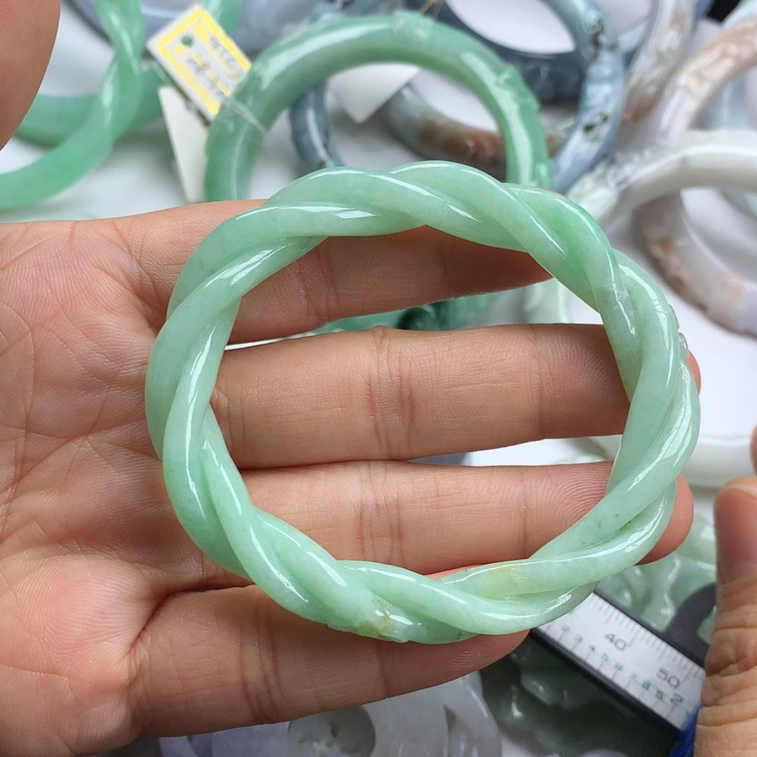 翡翠未镶嵌手镯天然翡翠53.5贵妃