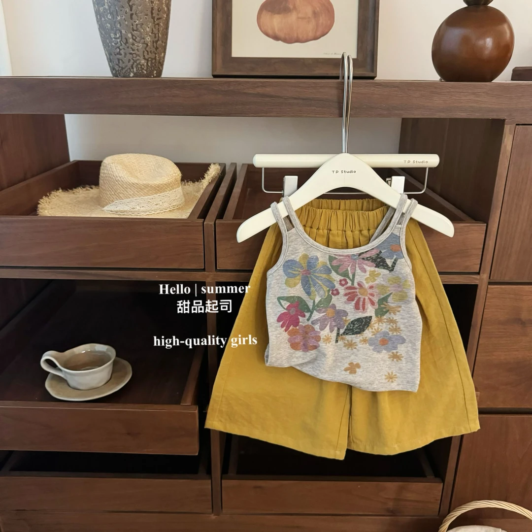 【甜品起司】油画少女！度假风韩国童装女宝宝甜美花朵背心裤子套装