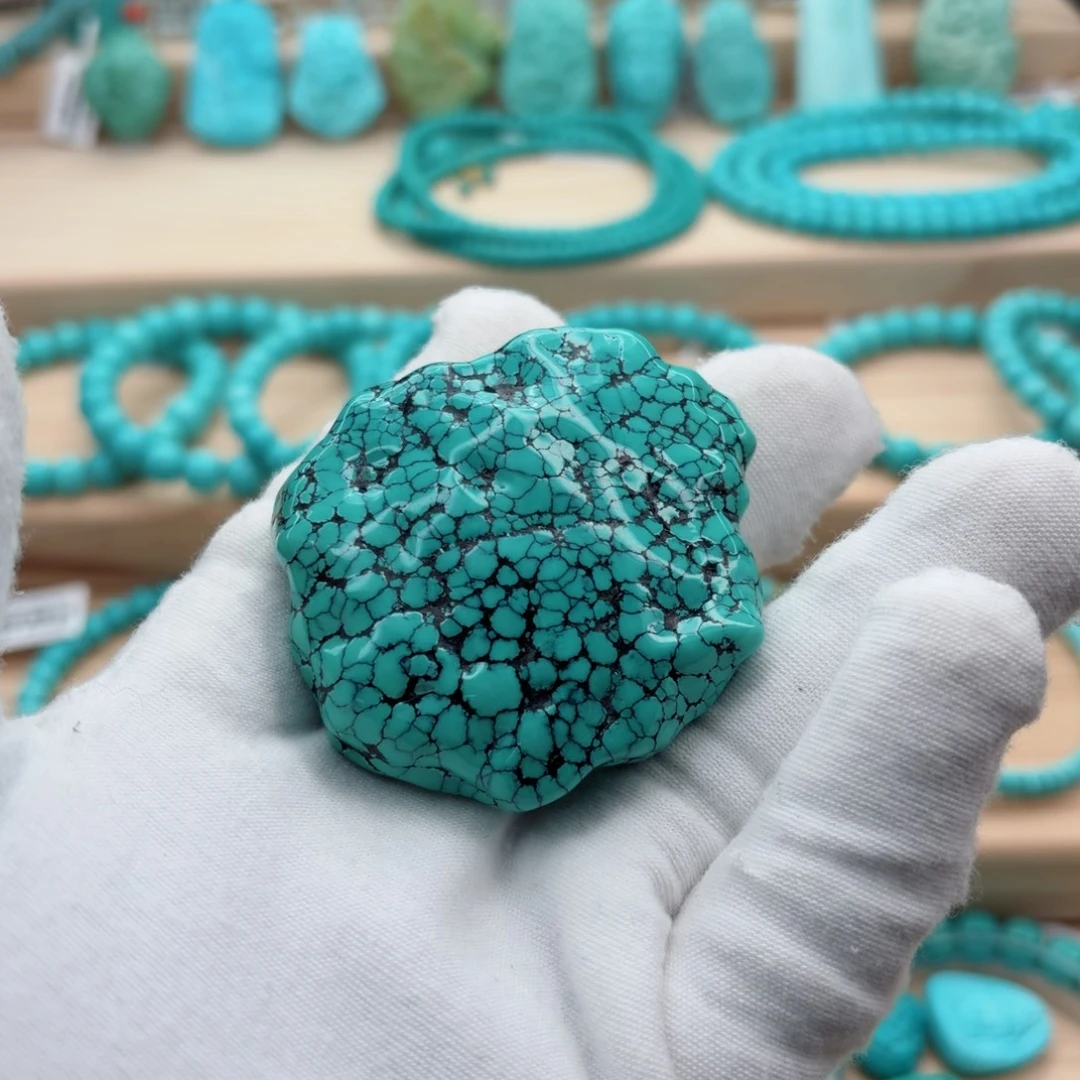 绿松石未镶嵌珠宝奇石