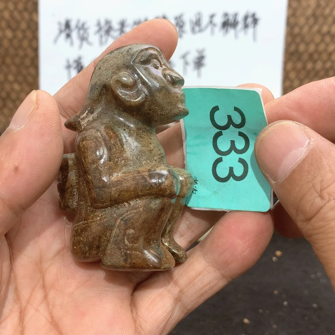 未镶嵌透闪石-蛇纹石玉颈饰