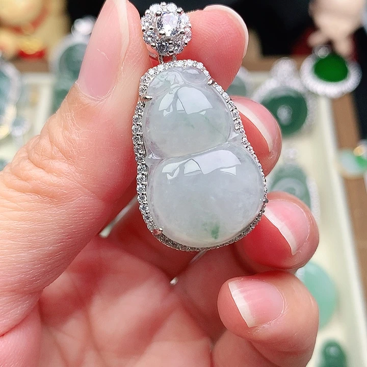 颈饰银S925镶嵌翡翠吊坠
