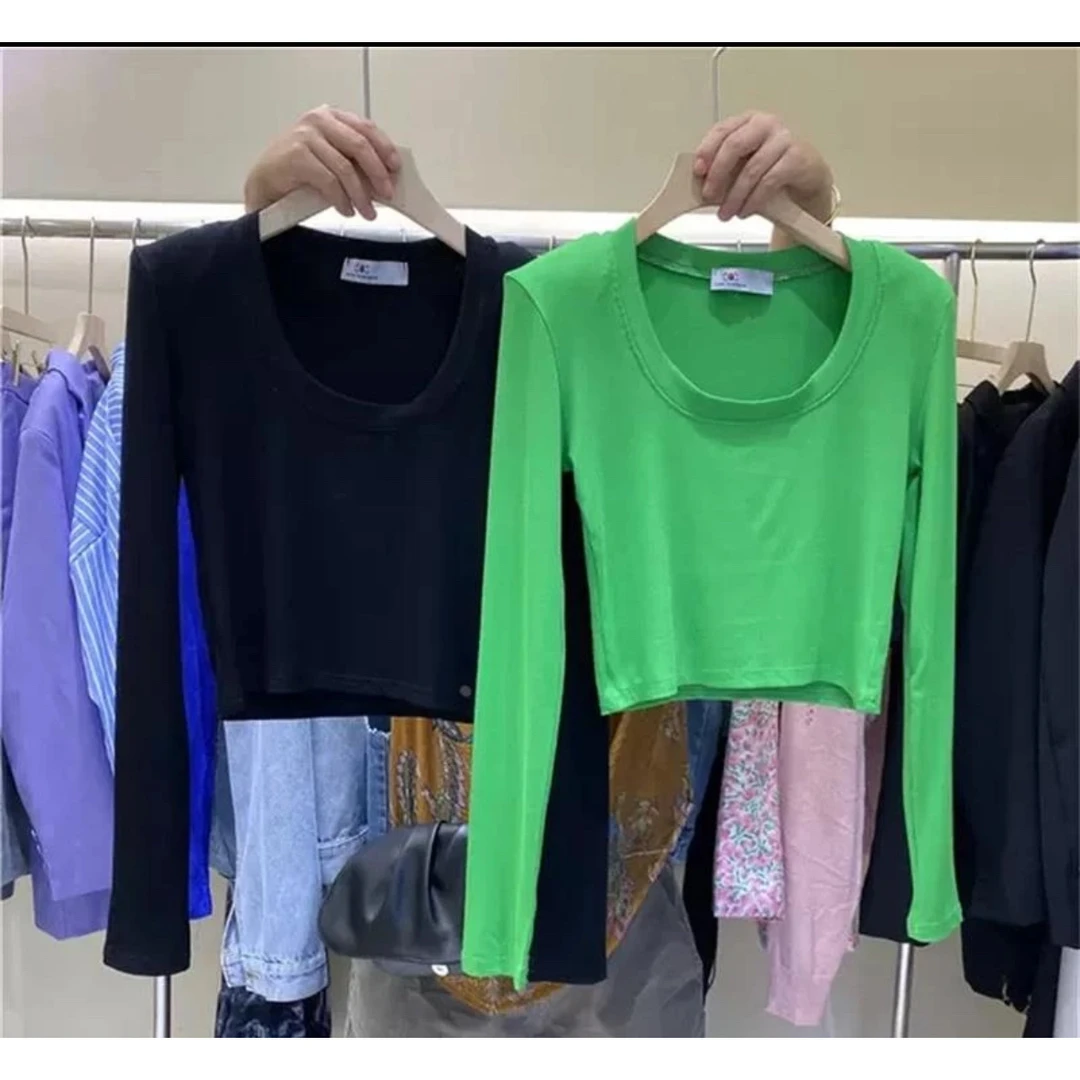 《头头女装》秋季新款韩版圆领垫肩纯色修身百搭长袖女打底衫#06404