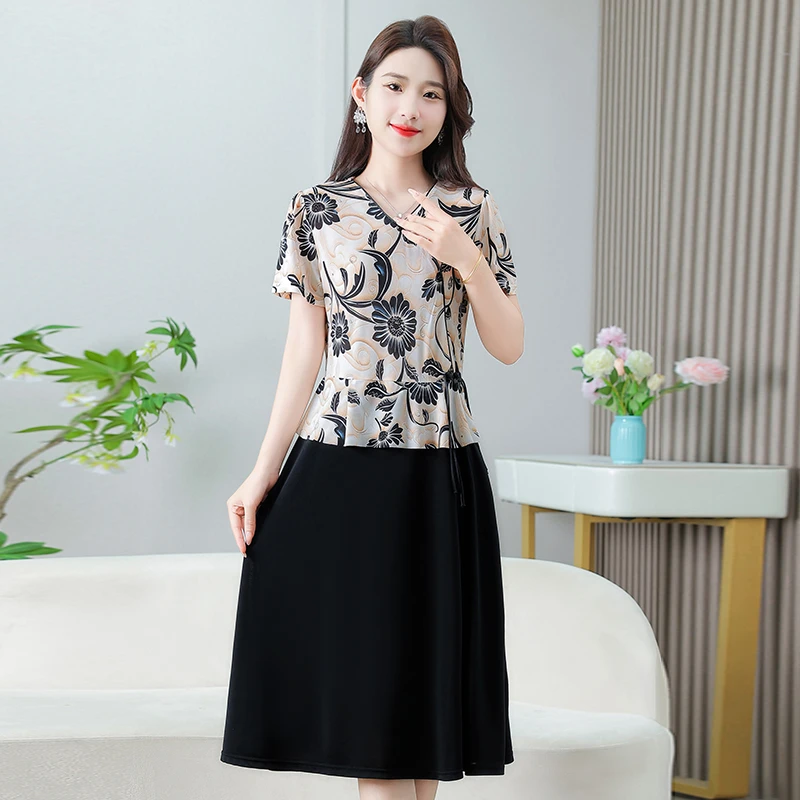 中年妈妈夏装假两件连衣裙2025夏季时尚遮肚显瘦中老年女碎花裙子