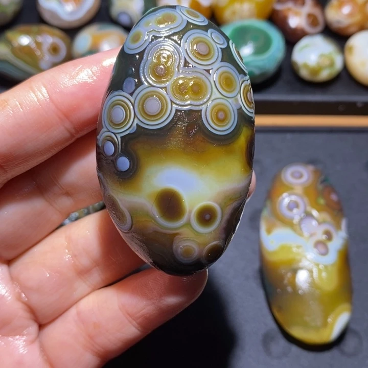 未镶嵌玛瑙/玉髓珠宝半成品汪*海