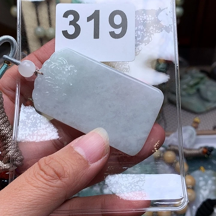 翡翠颈饰未镶嵌忠*翡翠