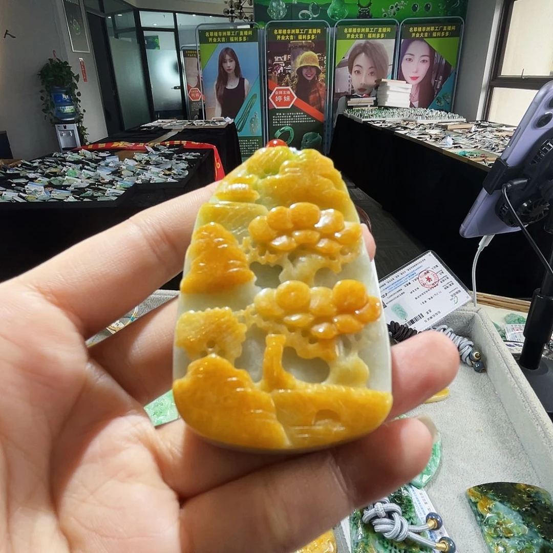 颈饰未镶嵌翡翠一