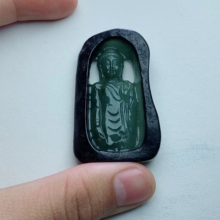 翡翠未镶嵌颈饰大日