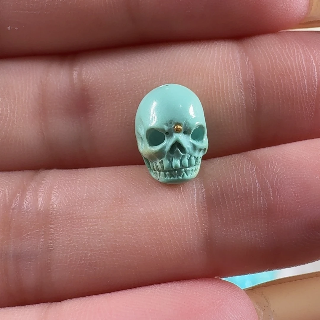 绿松石未镶嵌颈饰