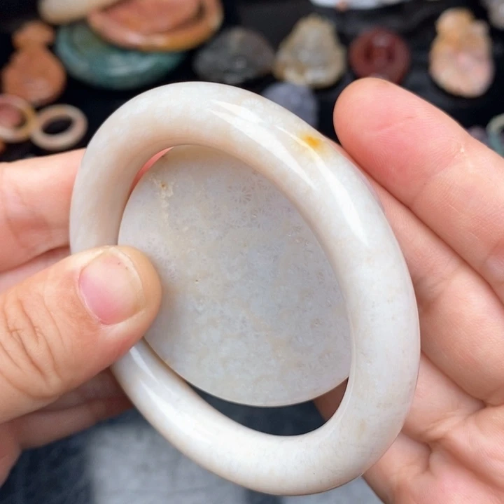 硅化珊瑚（珊瑚玉）手镯未镶嵌52