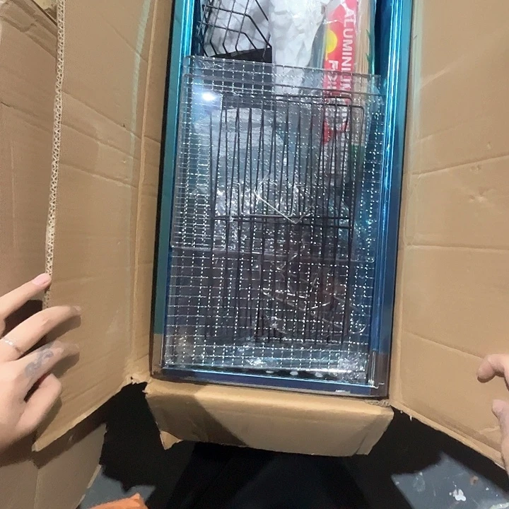 户外烧烤架。    全套。