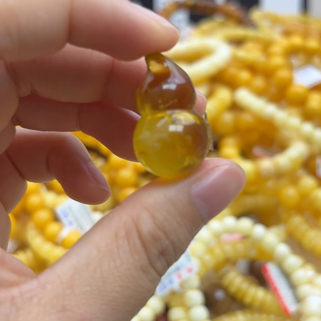 琥珀未镶嵌珠宝奇石