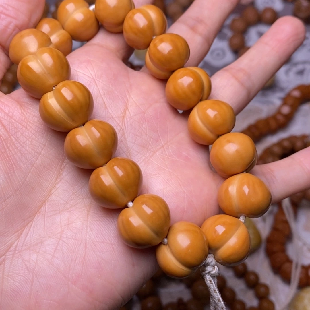 把件猴头核桃柯基屁桃高定