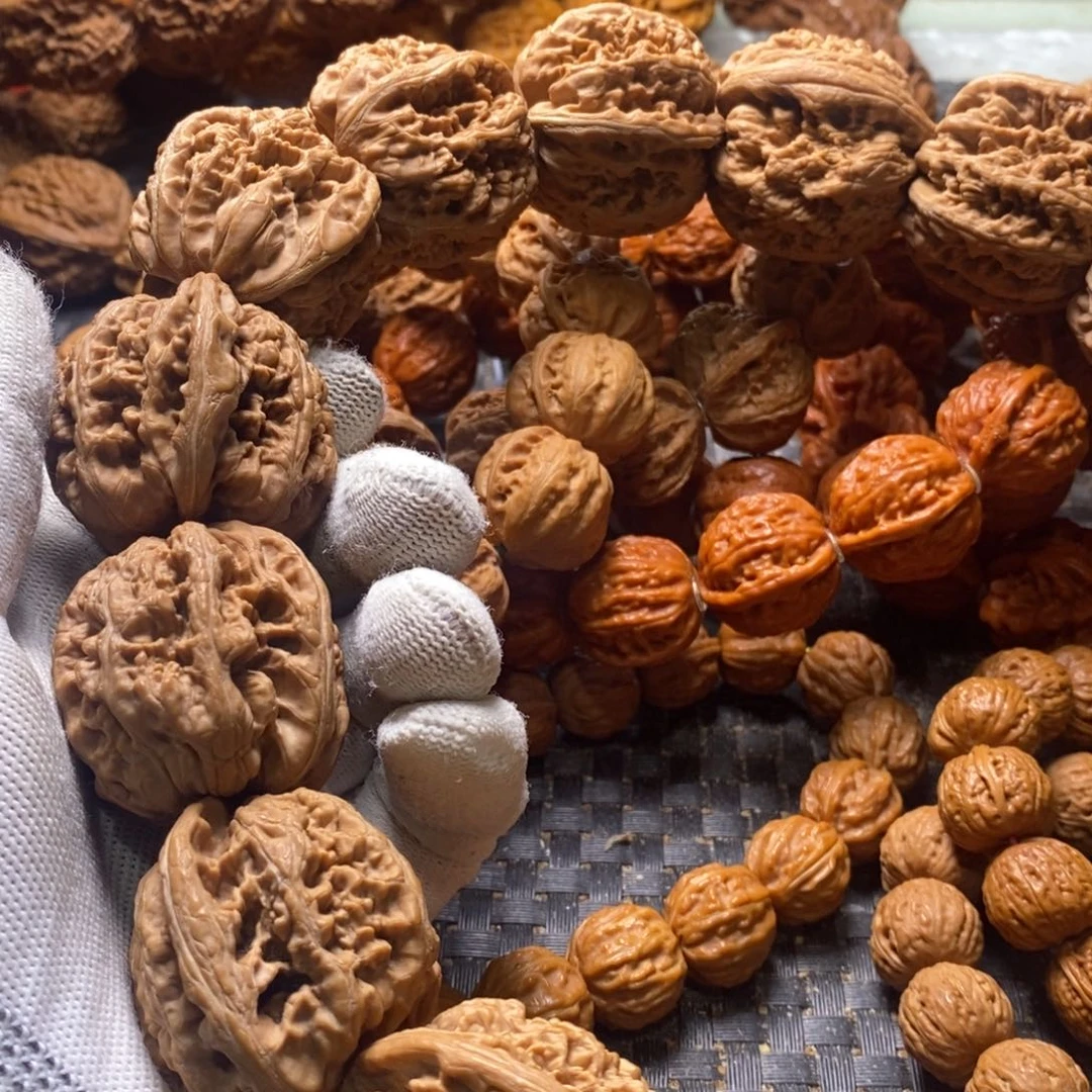 微***涩文玩核桃吊坠粗筋