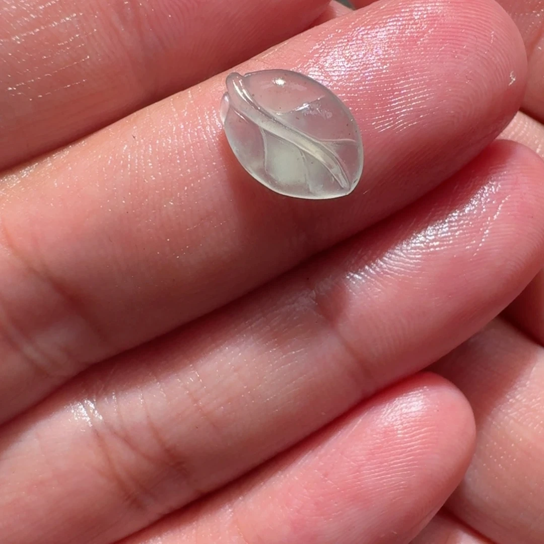 定制翡翠未镶嵌天然翡翠叶子