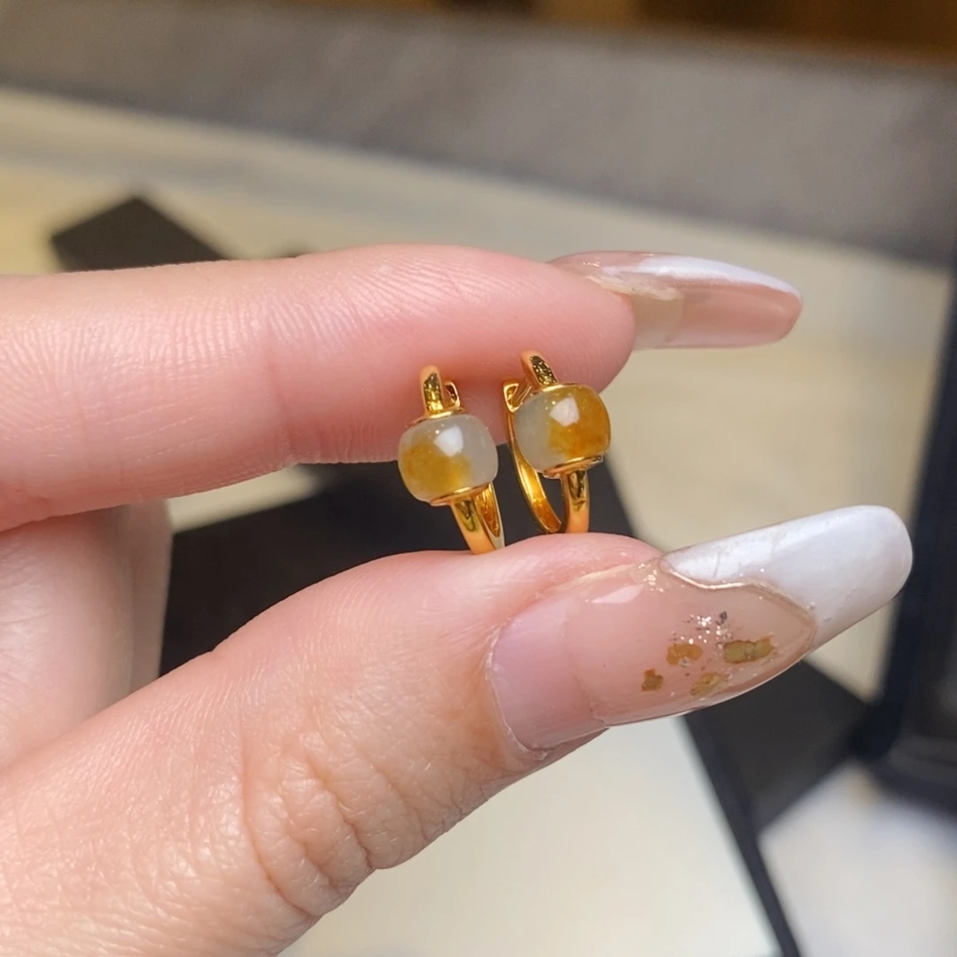 翡翠耳饰18K金镶嵌小桶珠