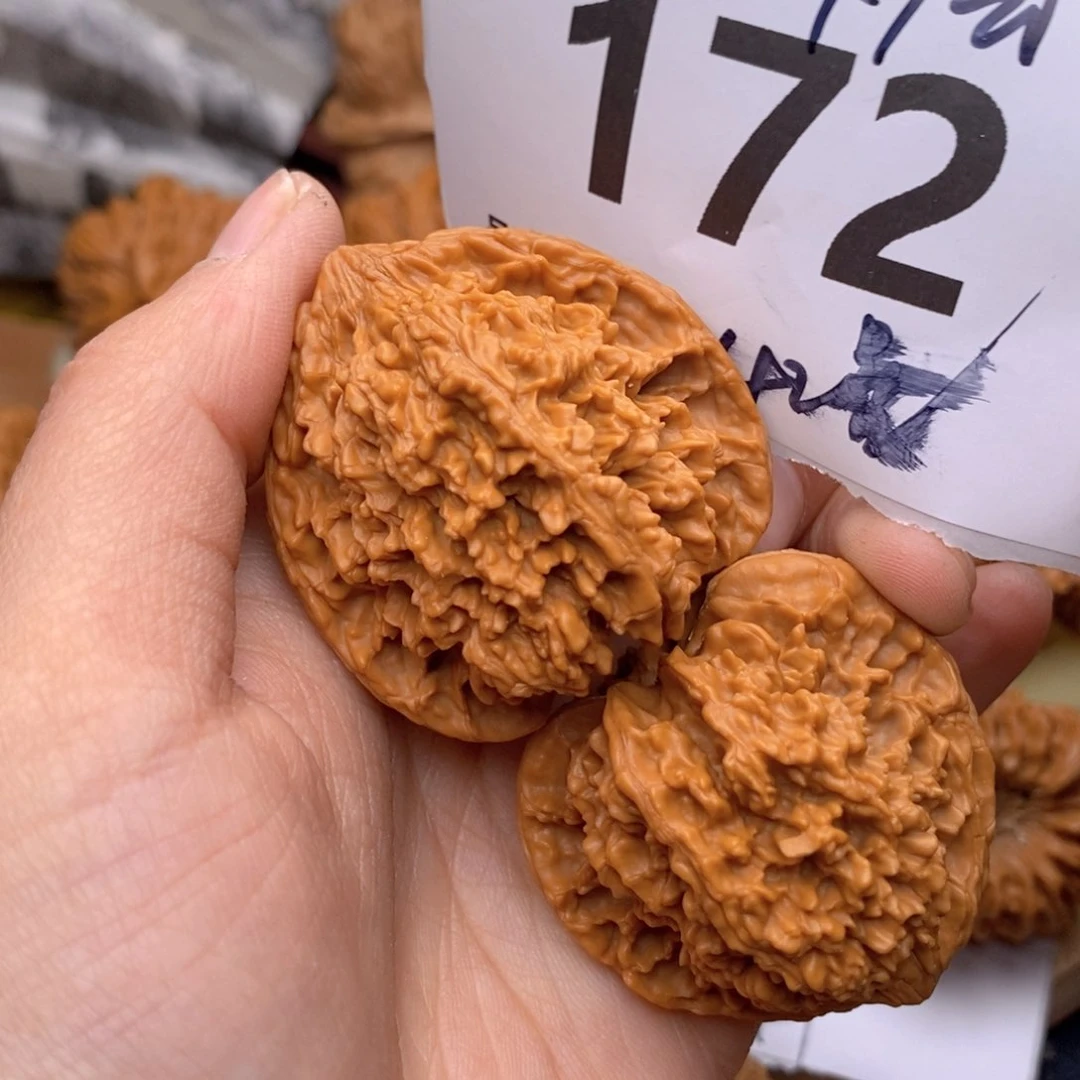 文玩核桃把件三*172号星福利了