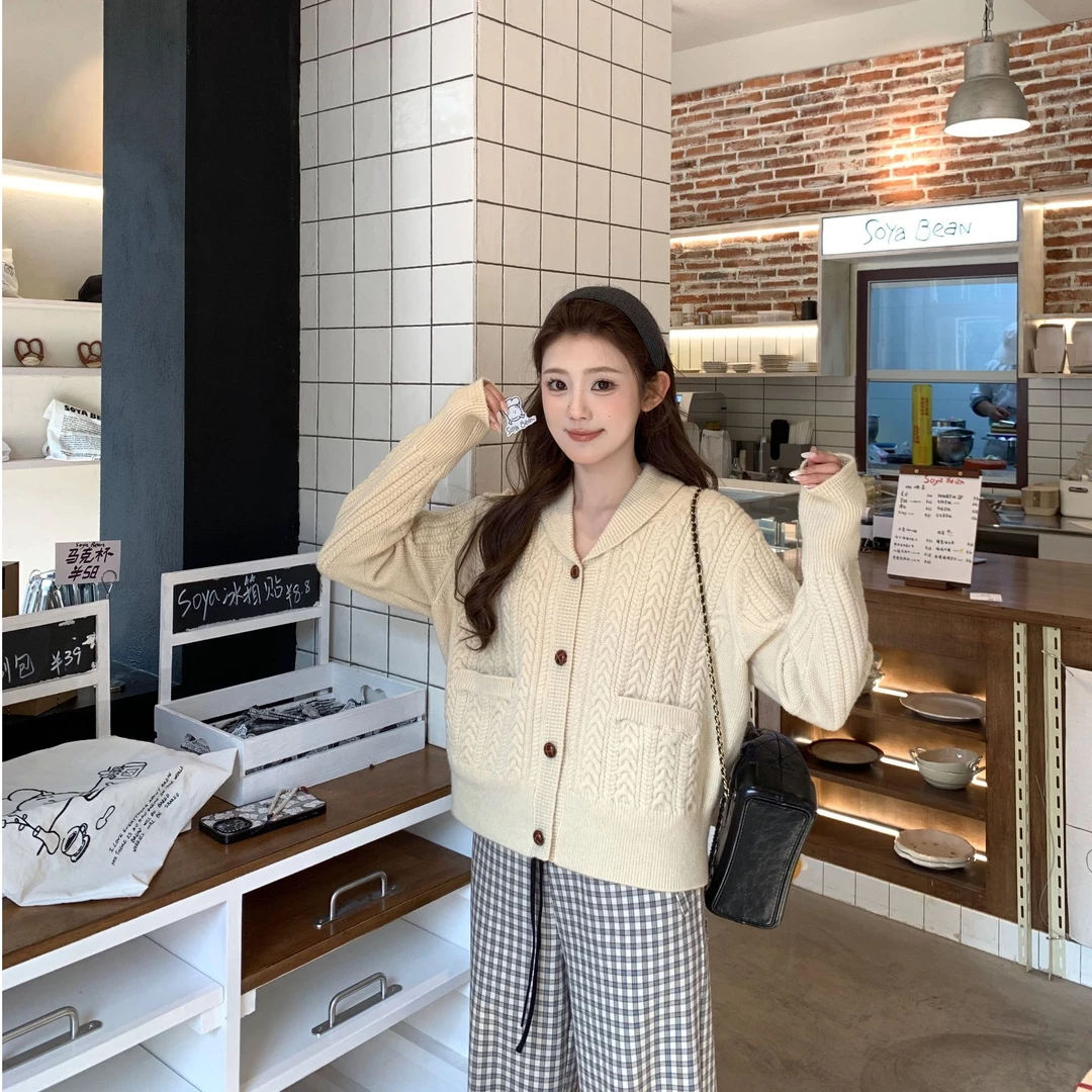 Zzhen【塞罗那铃兰】时髦不费力麻花编织毛衣百搭保暖上衣DMY405
