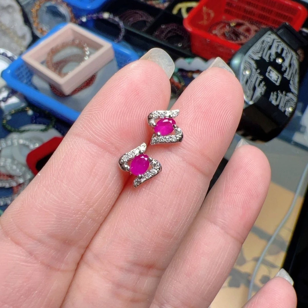 热情的卢比来 红宝石925银镶嵌轻奢简单时尚几何款w耳饰