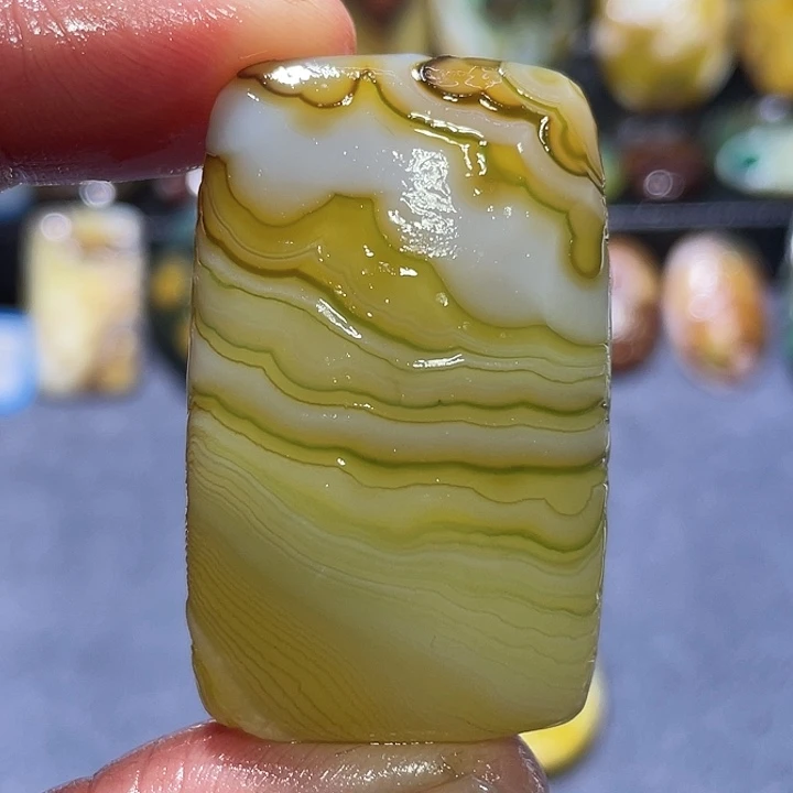 玛瑙/玉髓未镶嵌珠宝奇石