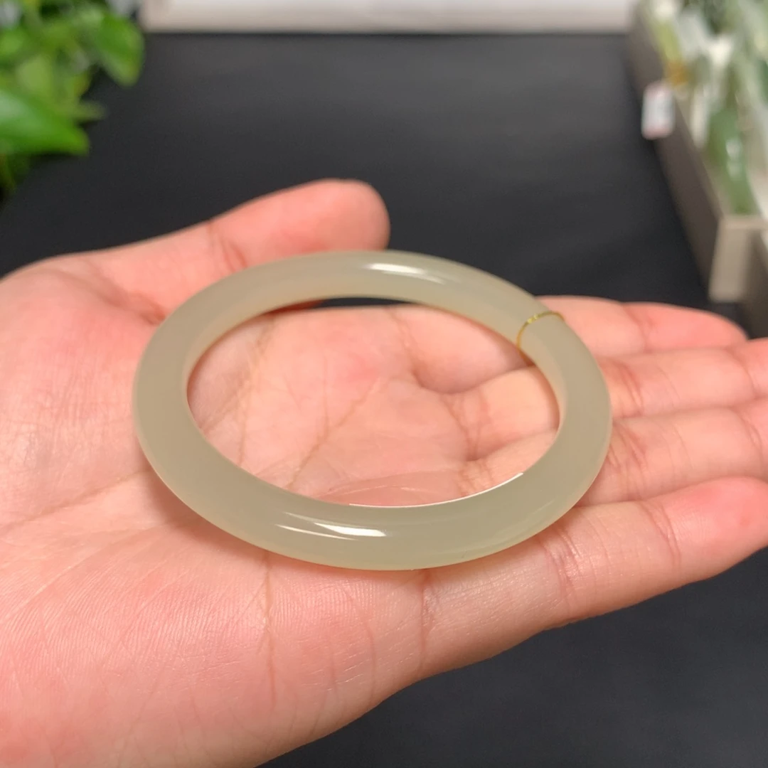 和田玉手镯未镶嵌52