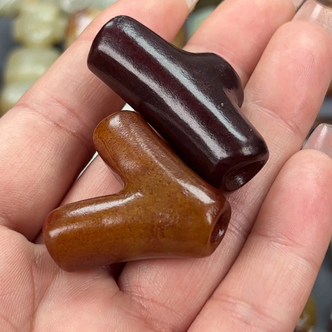 和田玉（糖玉）颈饰未镶嵌木*