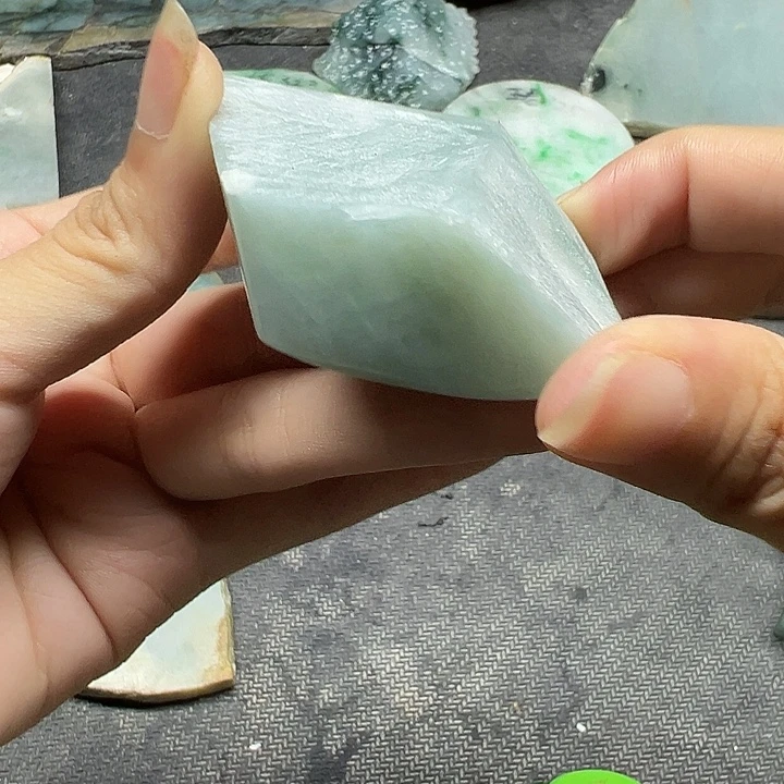 定制翡翠未镶嵌缅甸翡翠