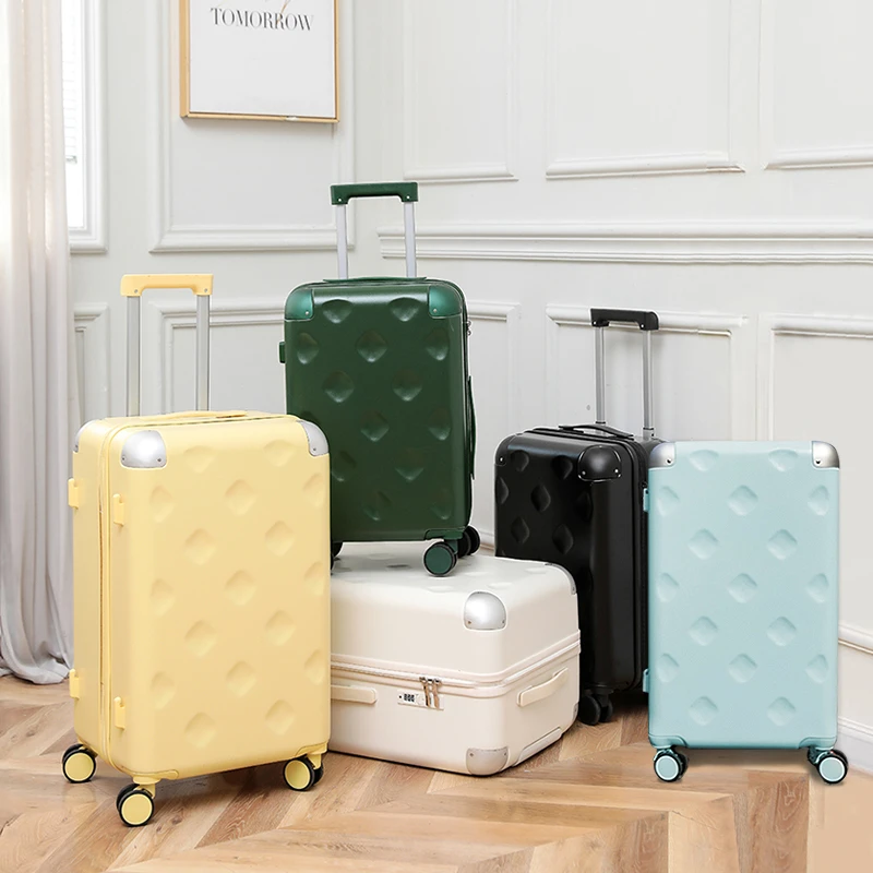 大容量行李箱 八个颜色 四个尺寸网红休闲防水超轻旅行箱拉杆箱