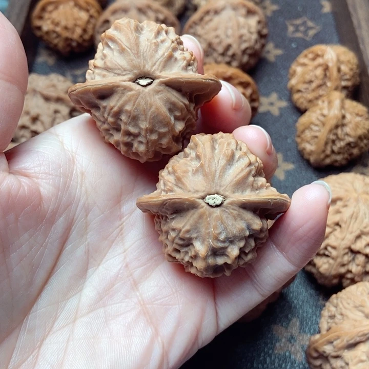 把件文玩核桃瓷娃娃