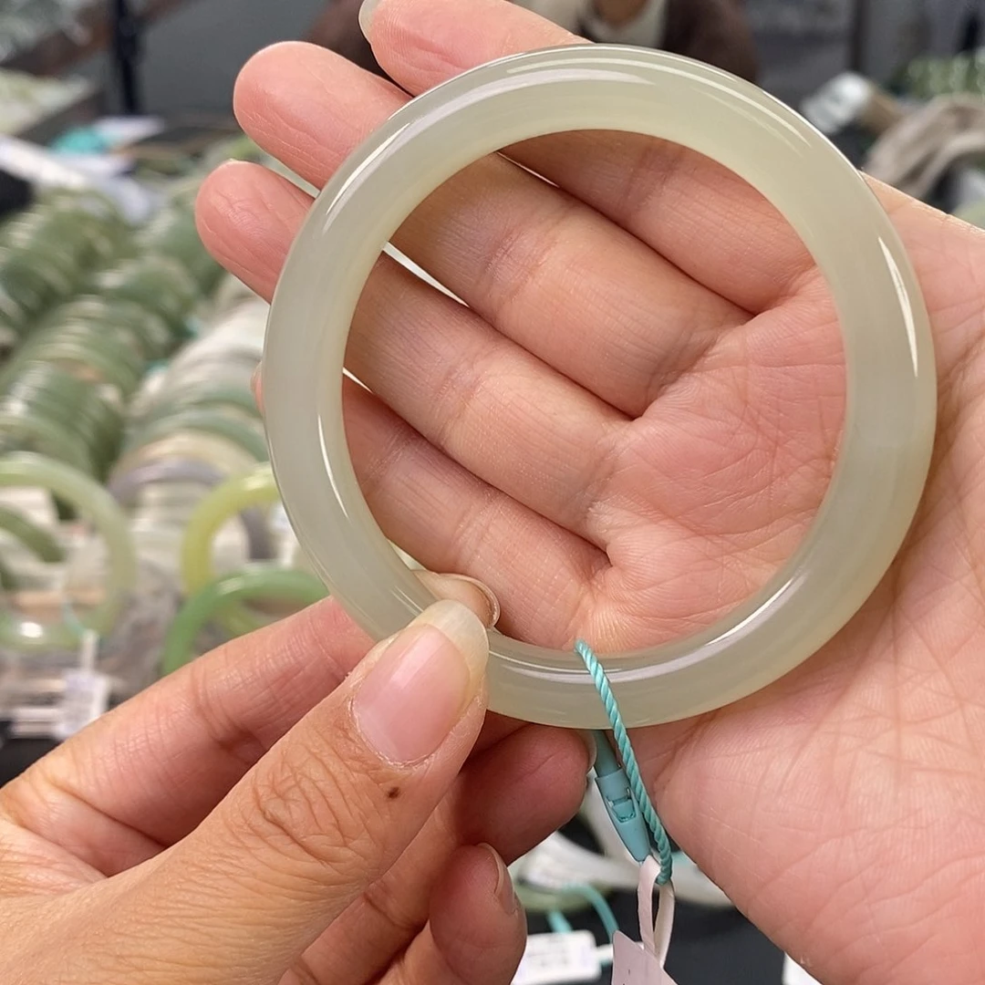 和田玉和田玉手镯56.57未镶嵌