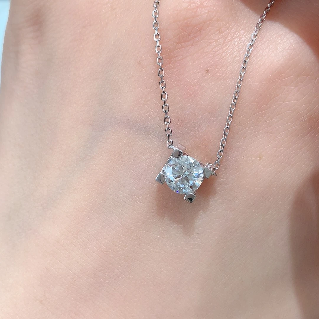 实验室培育钻石18K金镶嵌1克拉牛头白