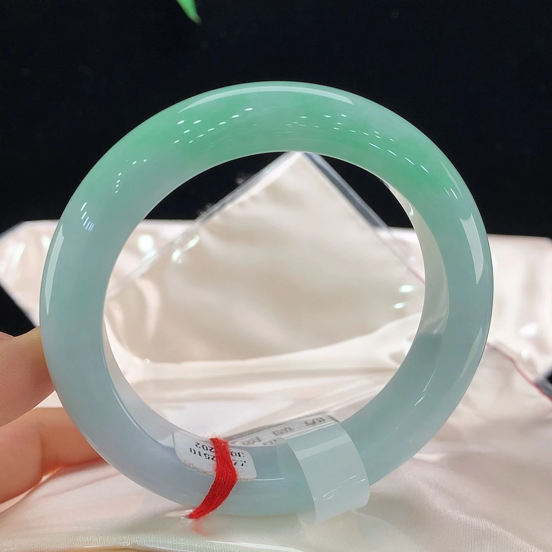 翠***！翡翠未镶嵌手镯0202