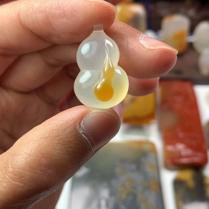 玛瑙/玉髓颈饰未镶嵌