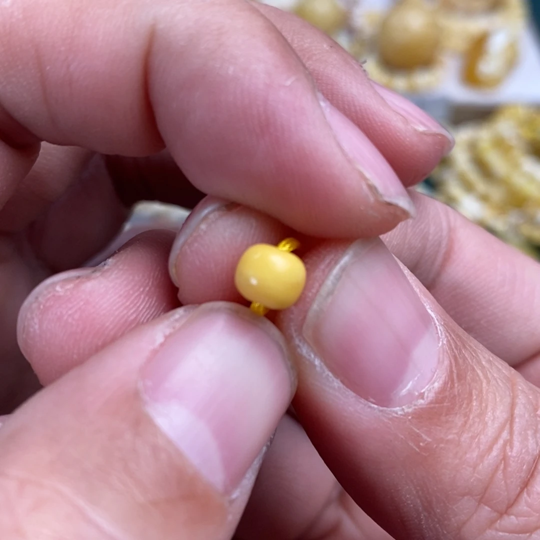 琥珀裸石未镶嵌@***语老型