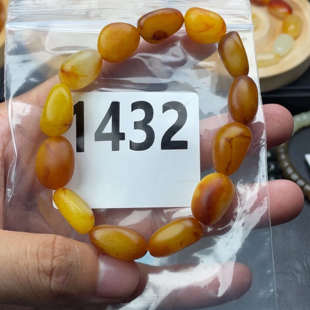 和田玉未镶嵌手串