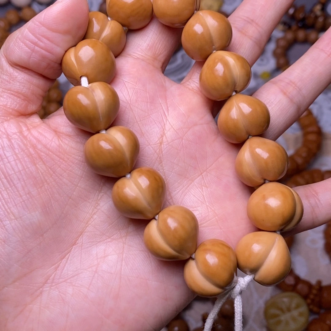 把件猴头核桃柯基屁桃高定