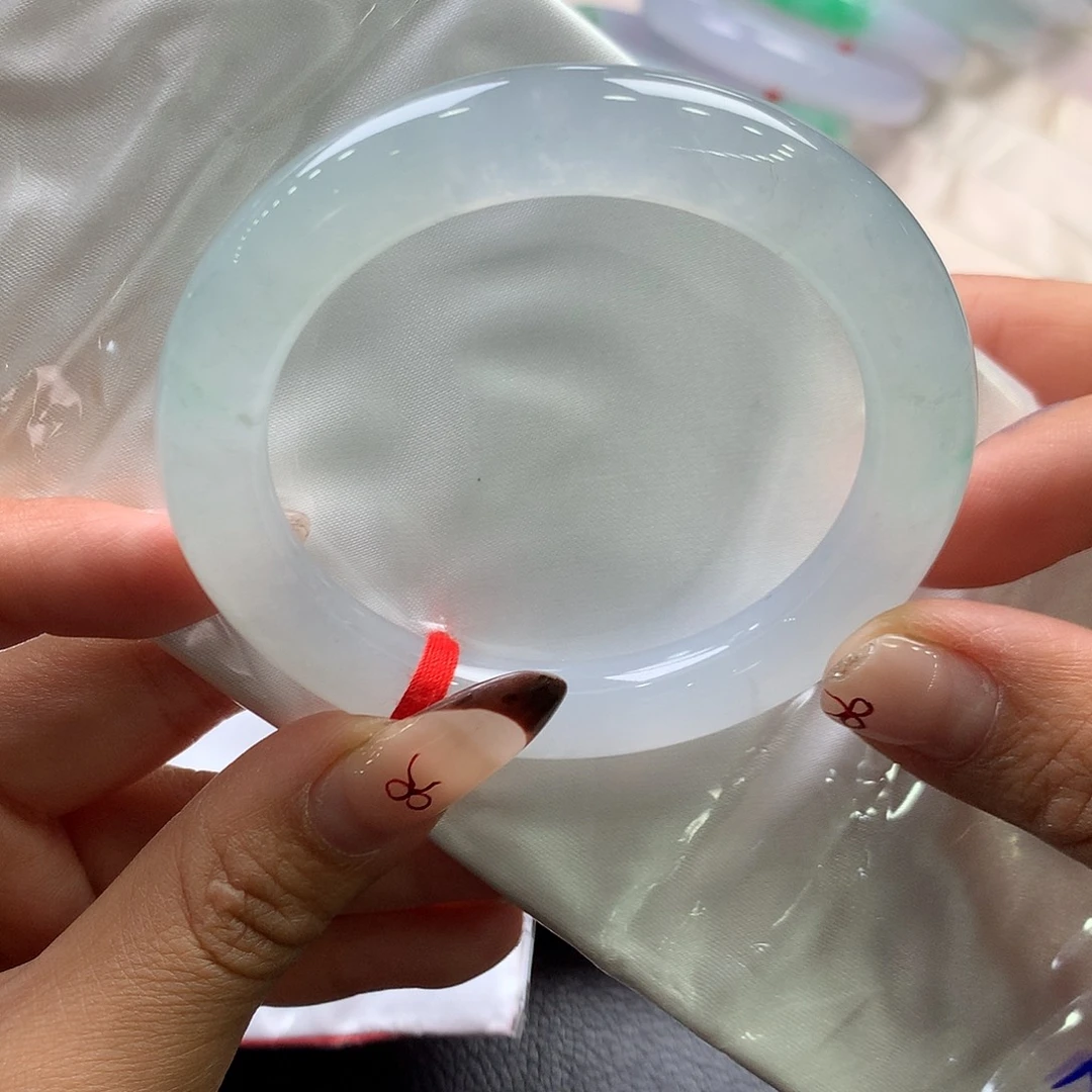 翡翠未镶嵌手镯（圆镯）37号冰种圆条