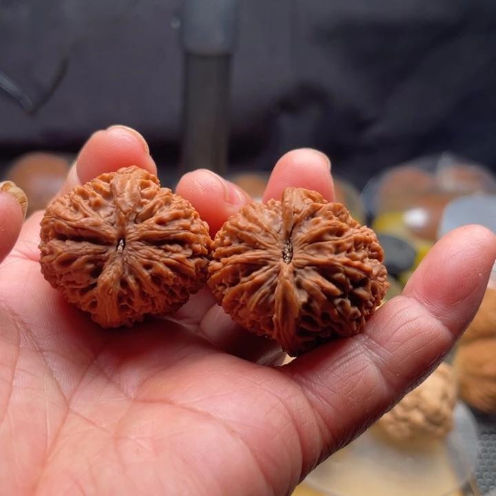 文玩核桃把件啥**是全品打蒜头37