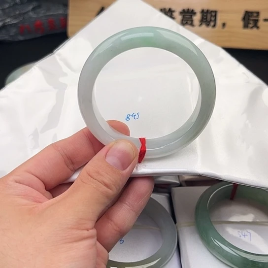 未镶嵌手镯翡翠手镯-4