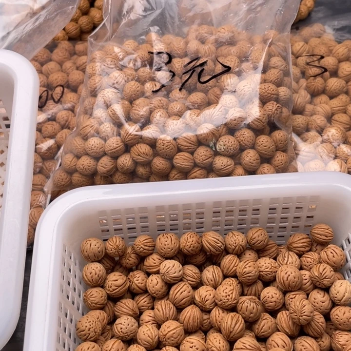 苗***树脂制品私人定制不退不换140