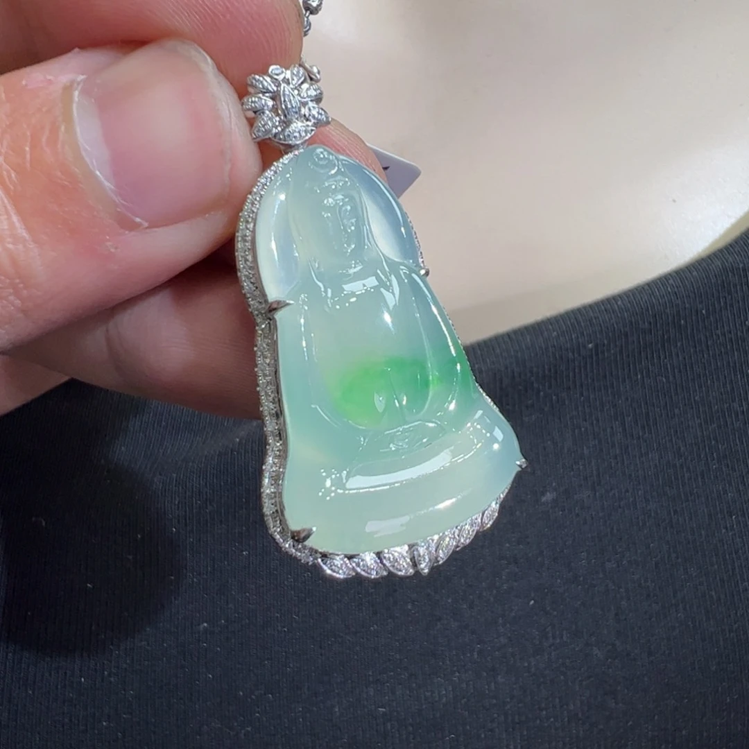 翡翠吊坠(不含链)18K金镶嵌魏**n