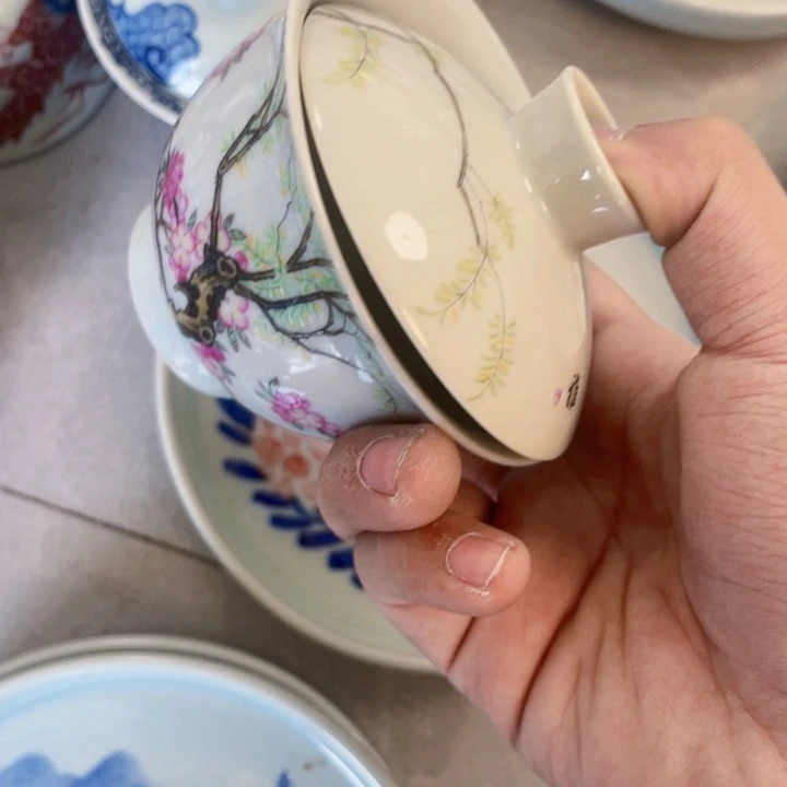 瓷片春宴图盖碗景德镇