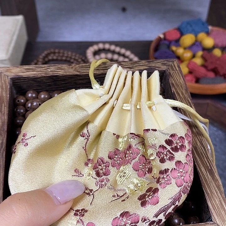 吉****81.2疏肝清火方碧云散瑕疵1.0茉莉瑕疵90g