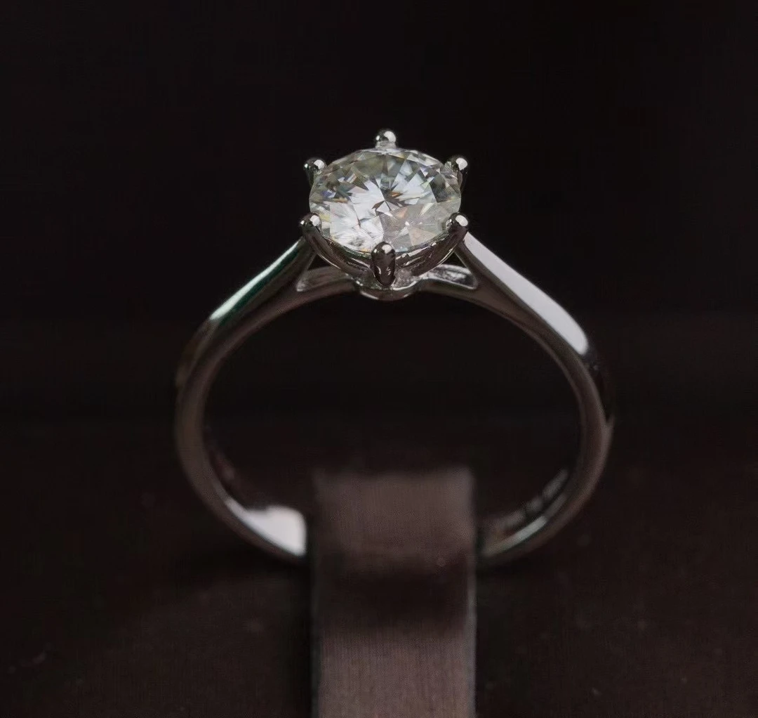 中非轻奢  周家六爪女戒  1 ct  高端轻奢定制