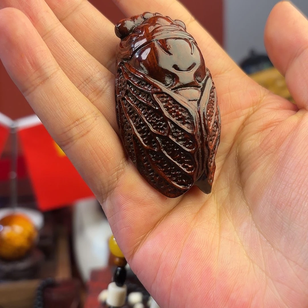 檀香紫檀（小叶紫檀）蝉