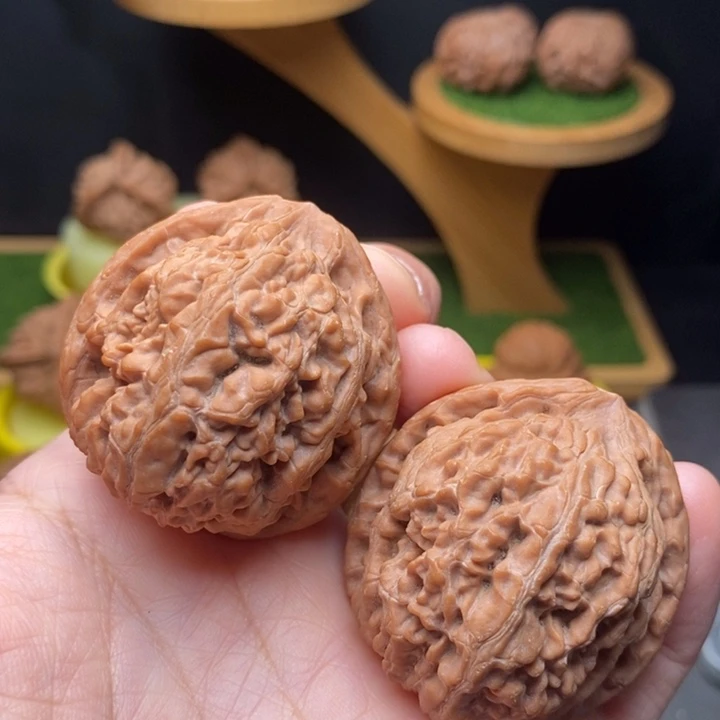 把件文玩核桃牧丹纹42